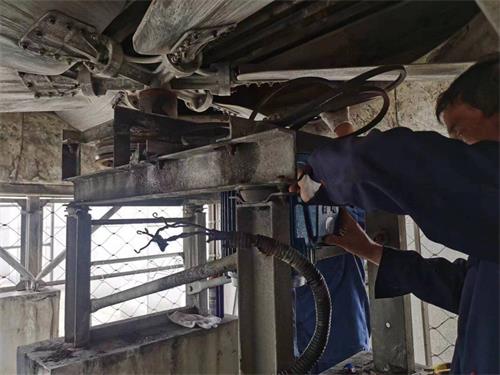 <a href=http://m.gxdmj.com/peijian/fan/ target=_blank class=infotextkey>冷卻塔風(fēng)機(jī)</a>噪聲控制方法